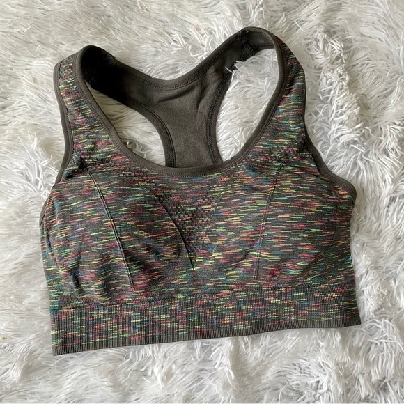 Sports Bra Medium Support Yoga Gym Activewear Bras with Pocket - Picture 4 of 10